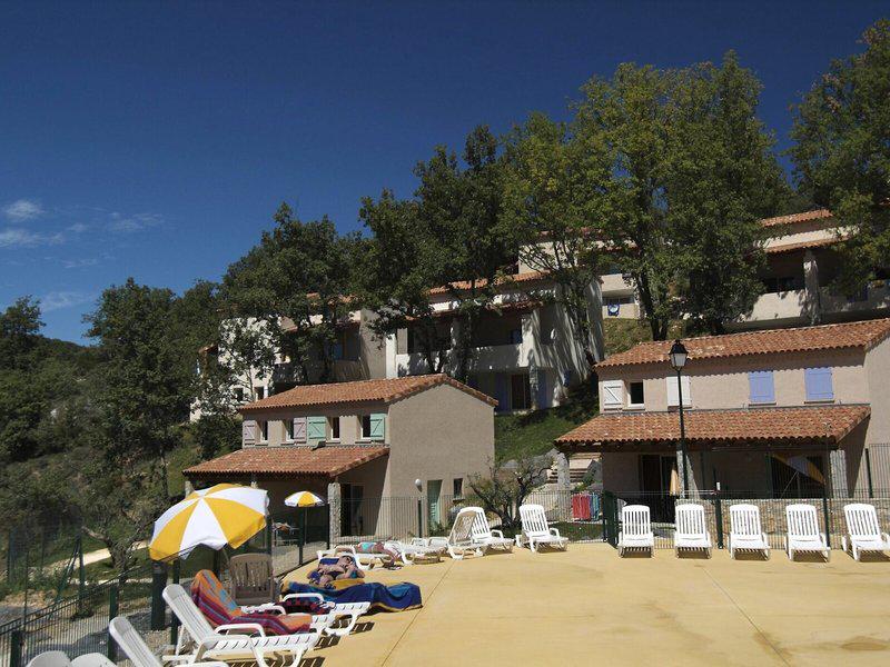 BE73A009CFCA04278A3DCE75DCBCBC8C