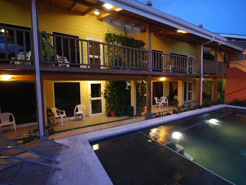 BBAA7E7DCC2D3FD5BE3EAD0DDB526F42