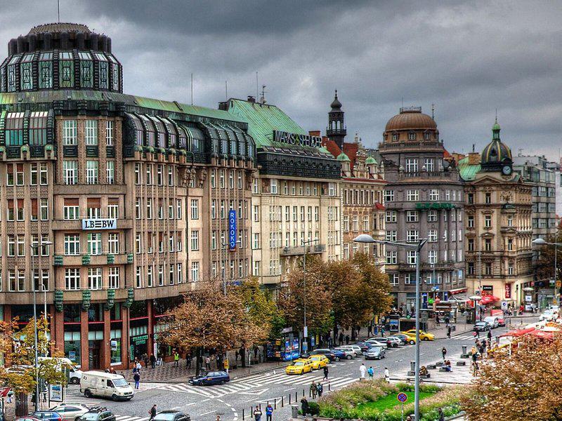 81CB9408C384C0F21DB1DE03F09918EB