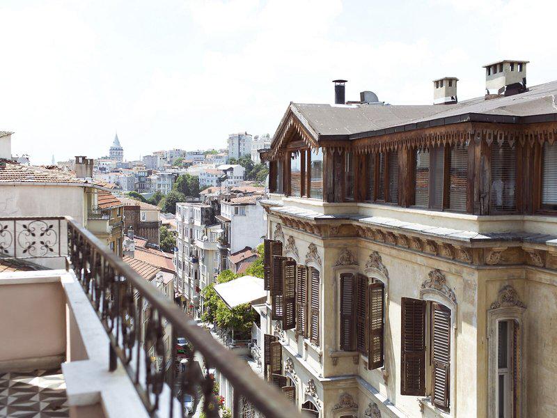 59FF29C3A36C94B69E17C1C8A9C2A979