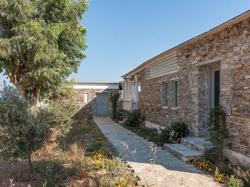 96F22AAA1879281FD6BAE90E2DE895EB