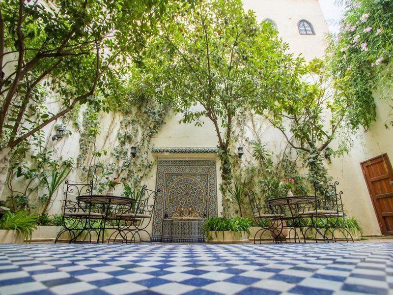 09B5486896272CAACEFF4D15558DE70D