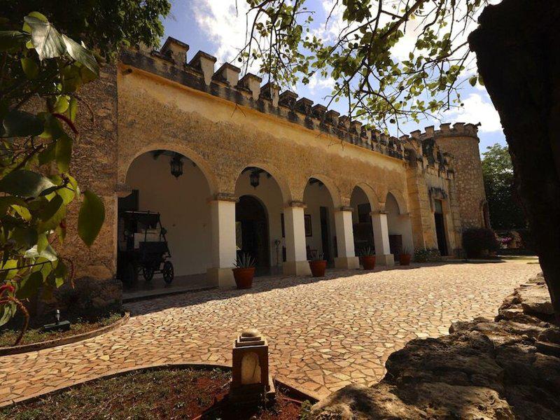 DD30CF6B300B7A0E410BFB055AFBADEA