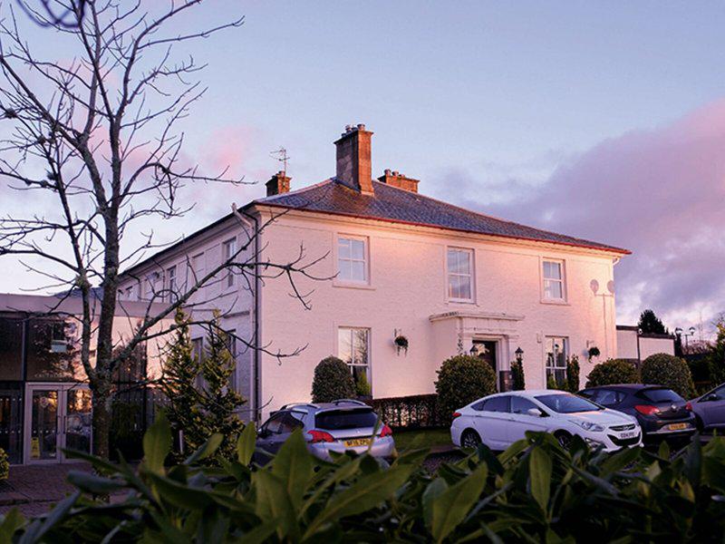 FDD3AA40B66C9B19F2EB2FC9A8612A0C