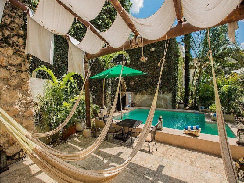 2BFAB08F769BDB4081EFA8C4CA62C167