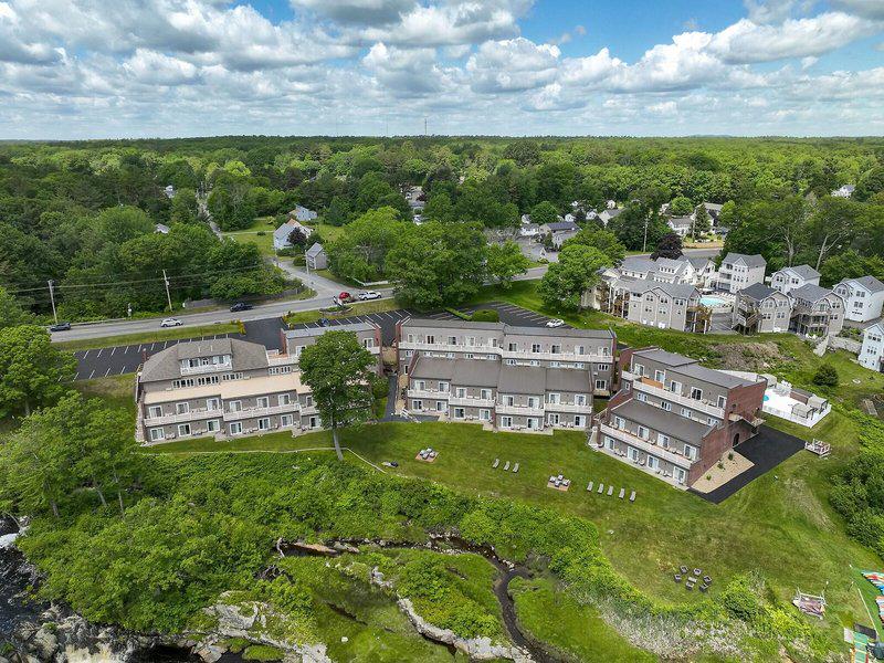 755E872FBC05307F84168262D2873F30