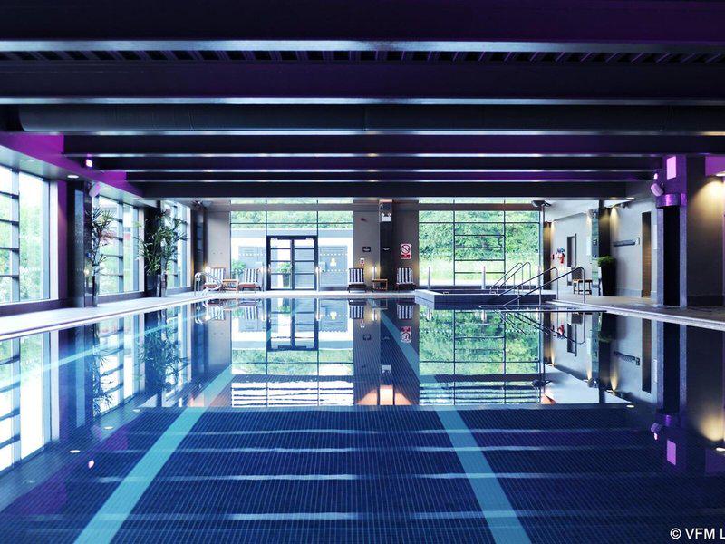 B015AC7A699176E010D4C253D84EA6CC