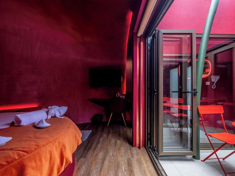 EBD1733F4FED2460A748BE5484908D05