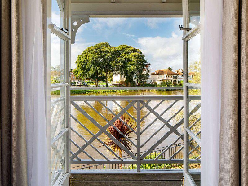 33EC22DC61150FD4A24E2C2A232DB498