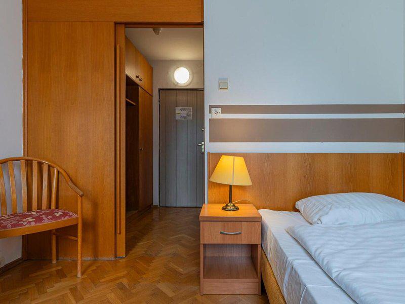 23D148E176C36267068F73FBDE507D9B