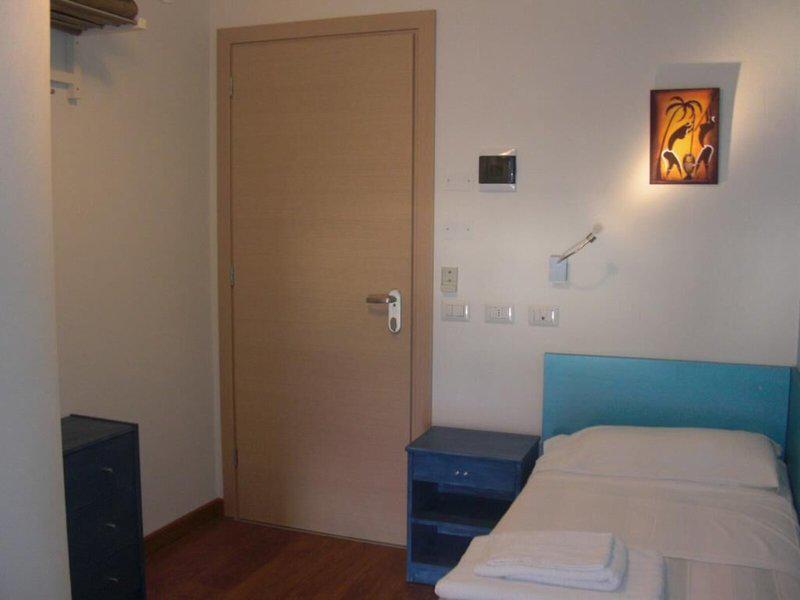 F0EEC959CE85A77B5766F70560F911DF