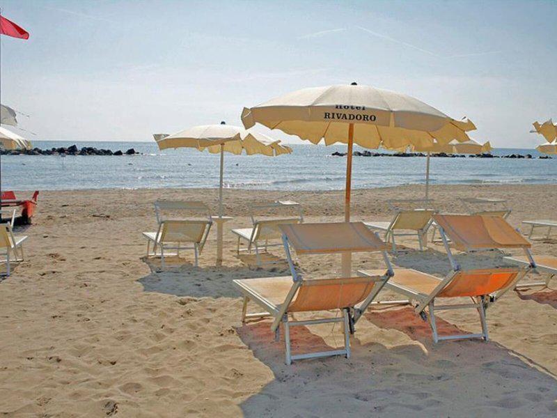 1211373B569D1975B858F12F8B13F717