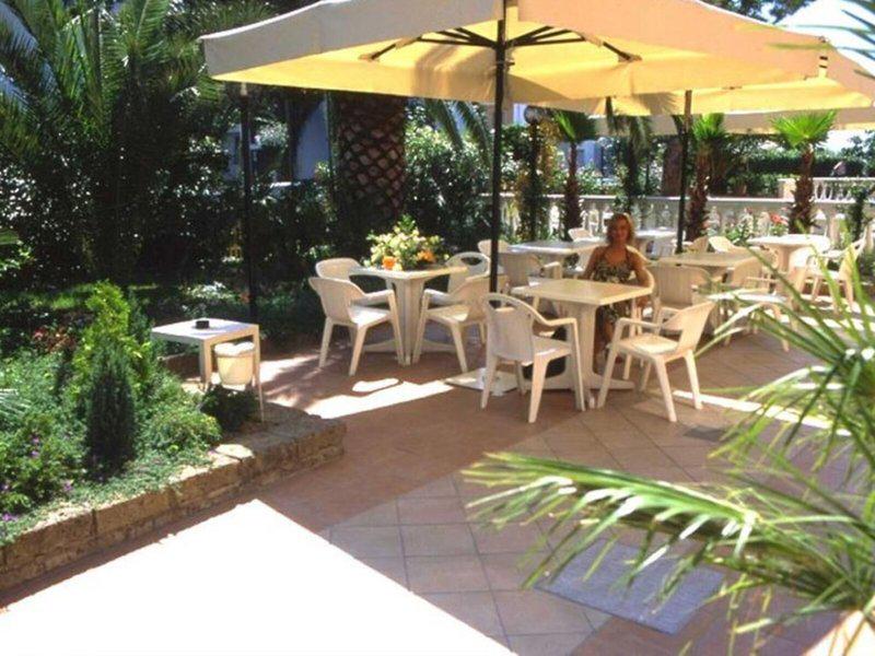 B8A3D7DDCCDB062A19AE683F6ADAEAAF