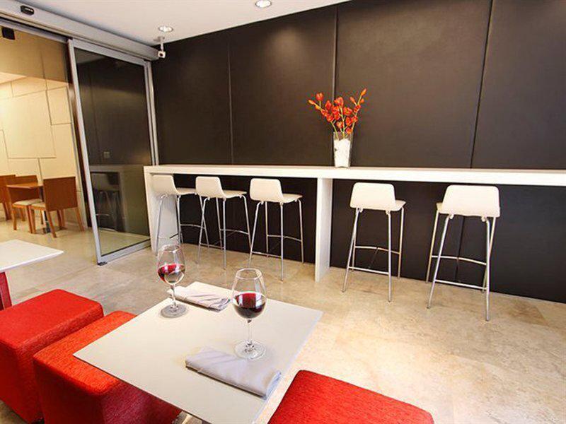 D1C93A0A9B5E4B0B3A98D8F16F90F9BE