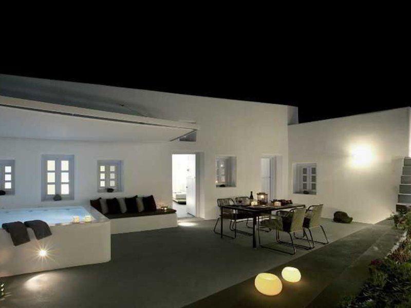 C858037F20C6C4786F85F900AC8B68EC