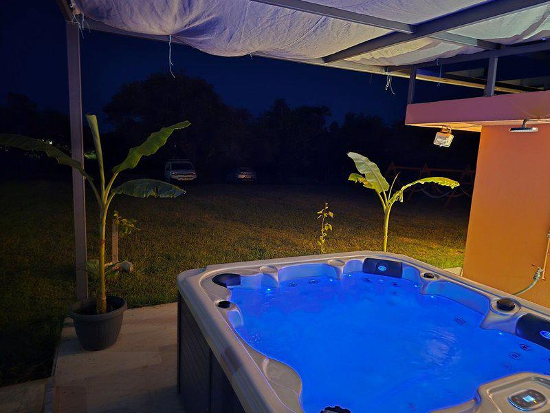 090AF6240E8BAAAD21D4AE5531F6A625