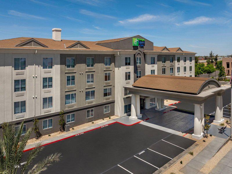 2E6FB555D793796948F109F956B79155