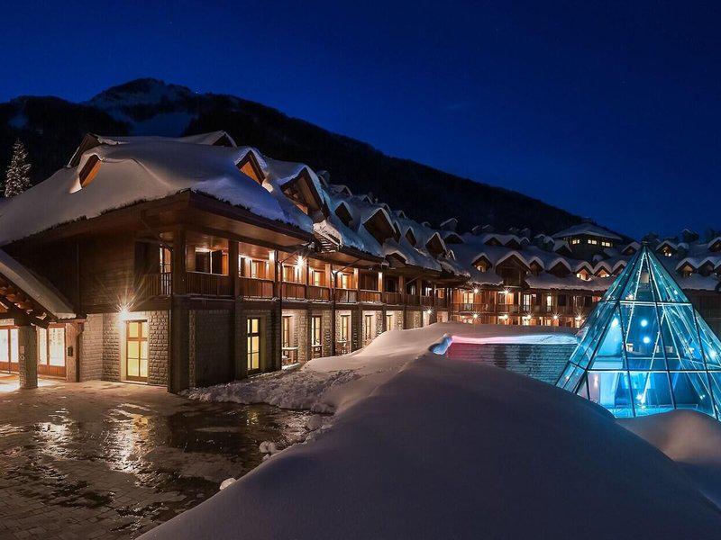 6112CF35A4D8312FC26E343075A15387