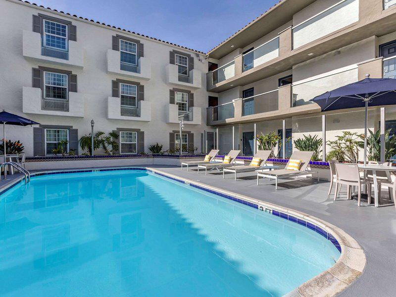 B2461E4BADD5E946DB5E413BF93222E4