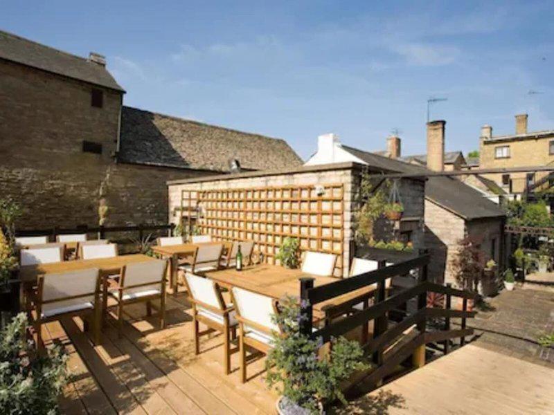 B37F81CDA3B72556D29DADEBF32B184B