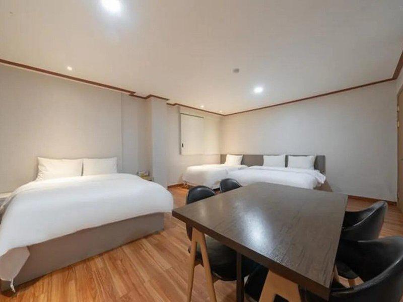 21619A8E25340DBD4C618EEA1EAEC922