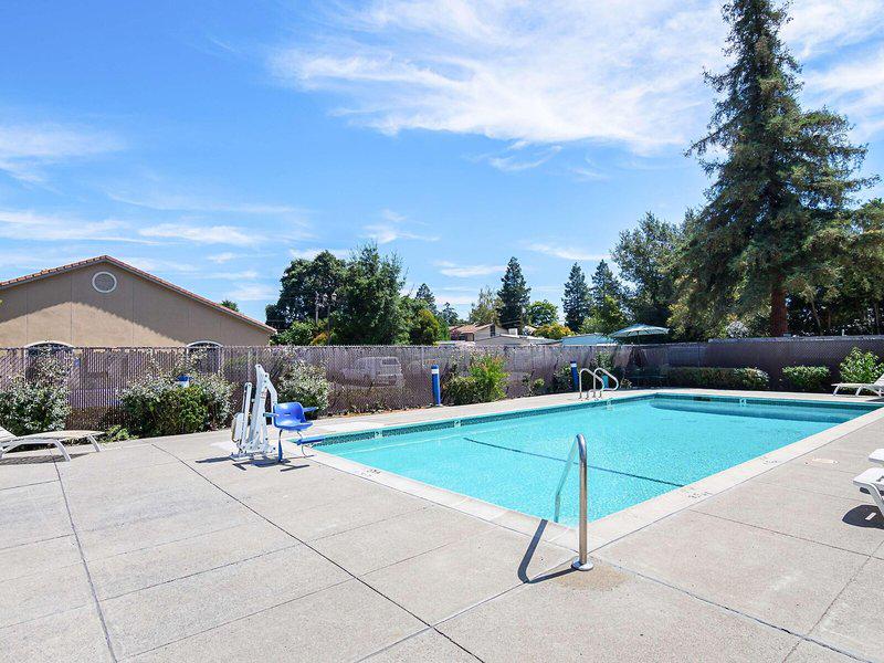 89B3F5D7435E993EB9FFF84C61C9968A