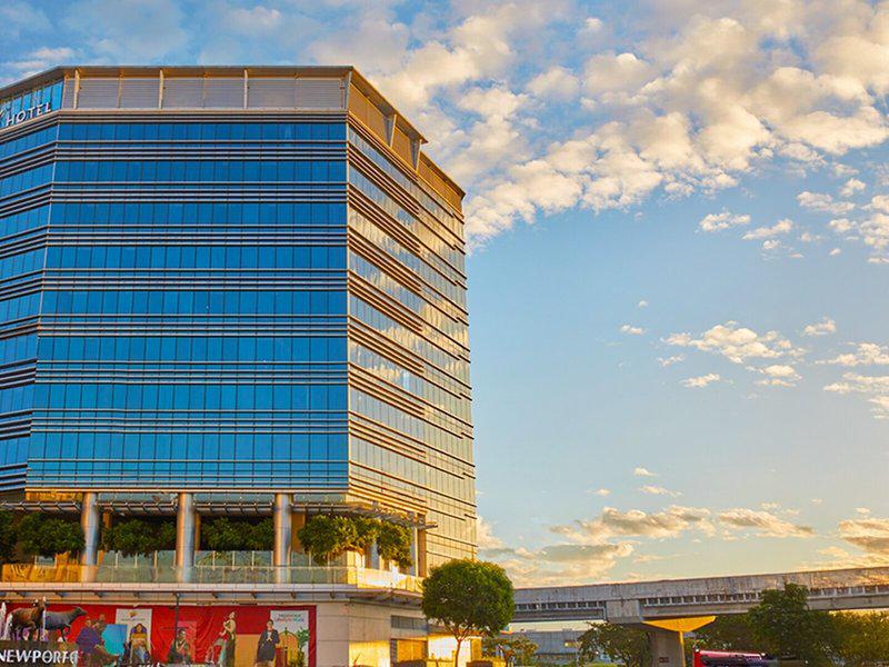 EE653687C40FD01717F97E69C080CC02