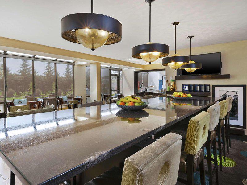 7C53975BC071252150B9EA747D638EB4