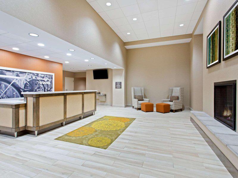 40D7A87219630506663365B3766FCCCA