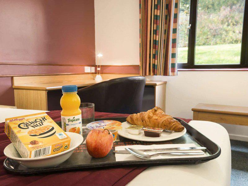 C1CE58B760BC2FBB15D42577795079F9