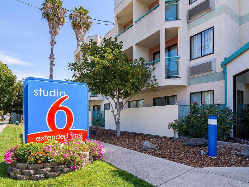 4E925CB2FD6A3FF4CD17DC0B60484A27