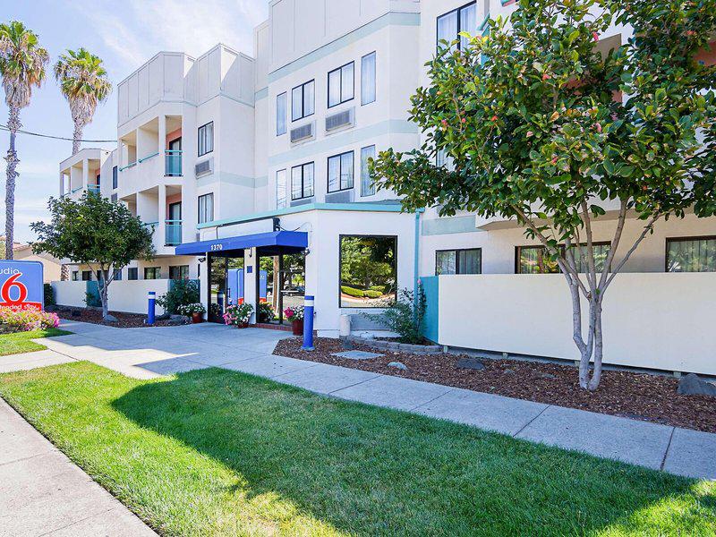 4FE73C4869BFFD05E6EDE3407A8A8368