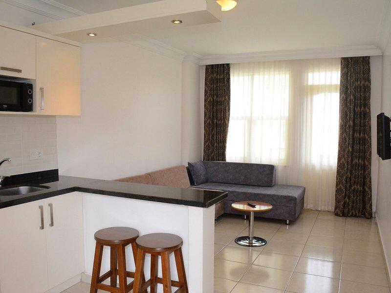 48B3376AE6E79F5500CA253C1020BD26