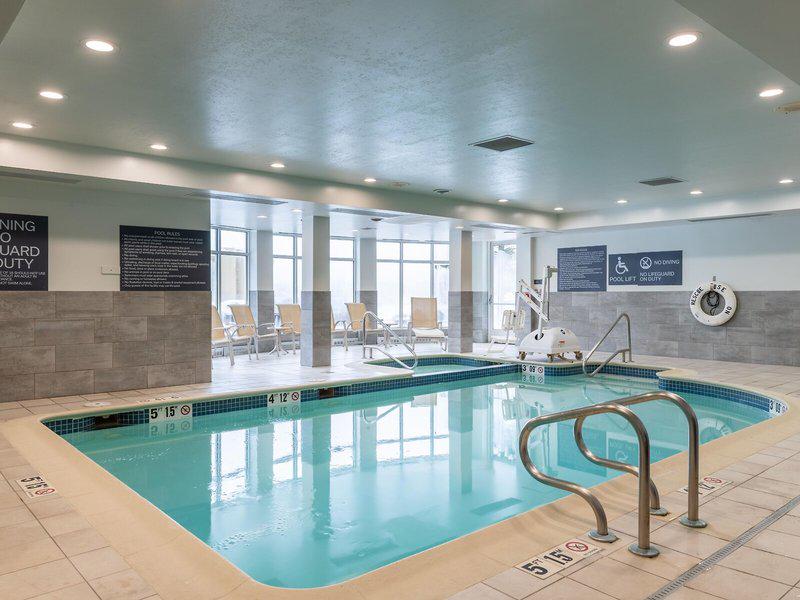 AC4102DB3CBD46D4E787B9853DC7634F