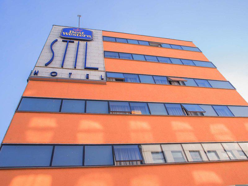 3413B17AD0AAECF1387D2FF44CC332C4