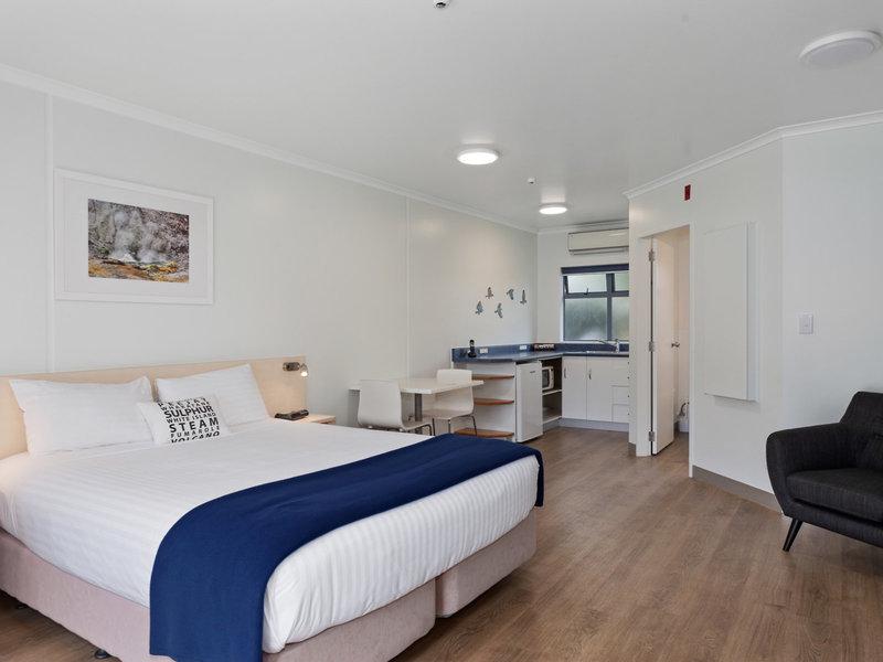 9FEE7BBE4E051EFA0E79AE2F5D123968