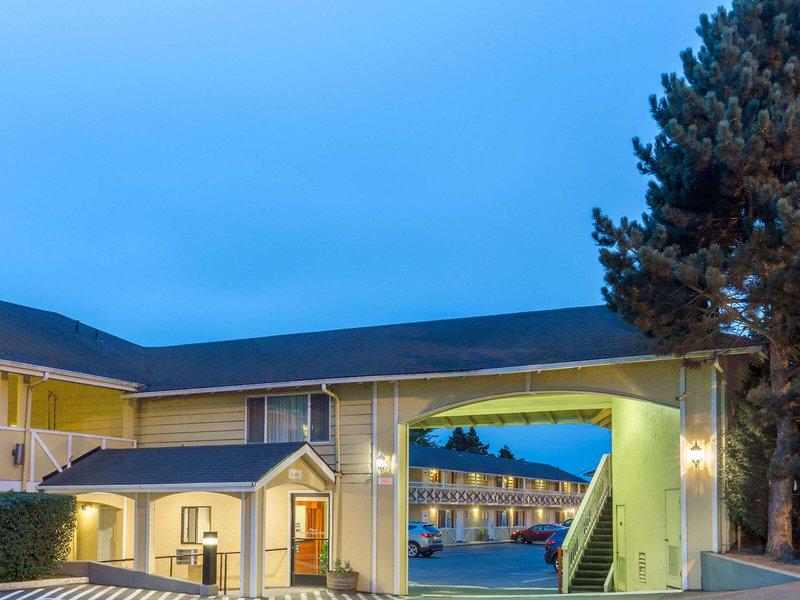 4DA0542446D4A96BFD906B75D121FD72