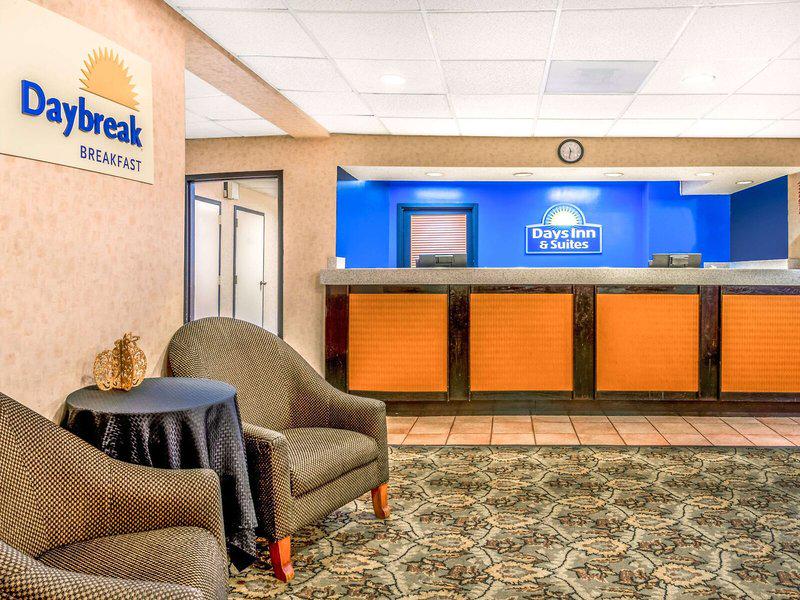 95030A937043EFA6A961D7EBA06175BB