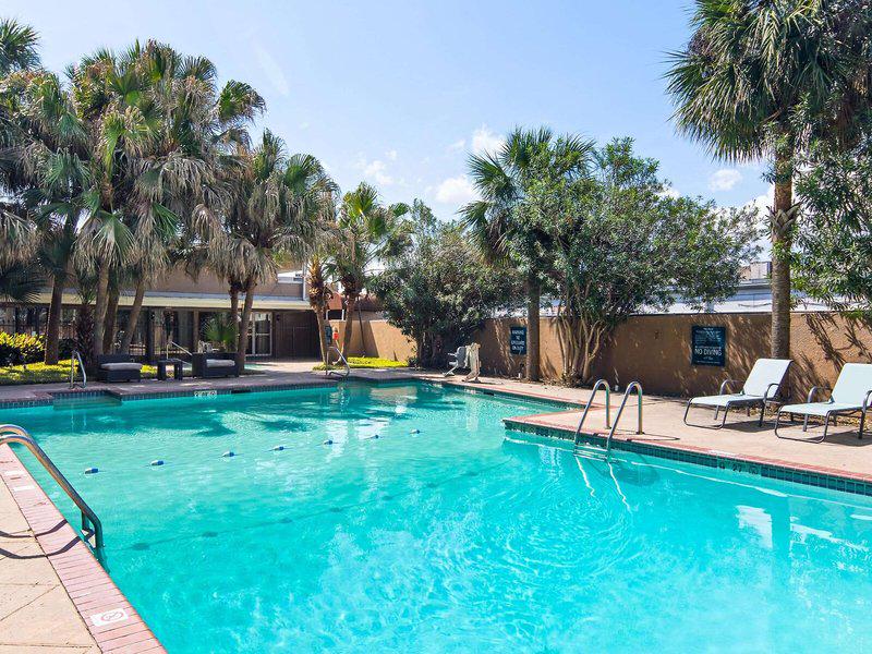 6E3718D6618C045FDFD8C9B86641FF8A