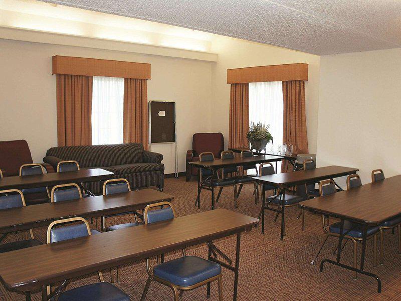 360F47C119E03F04F1FFE456754743E2