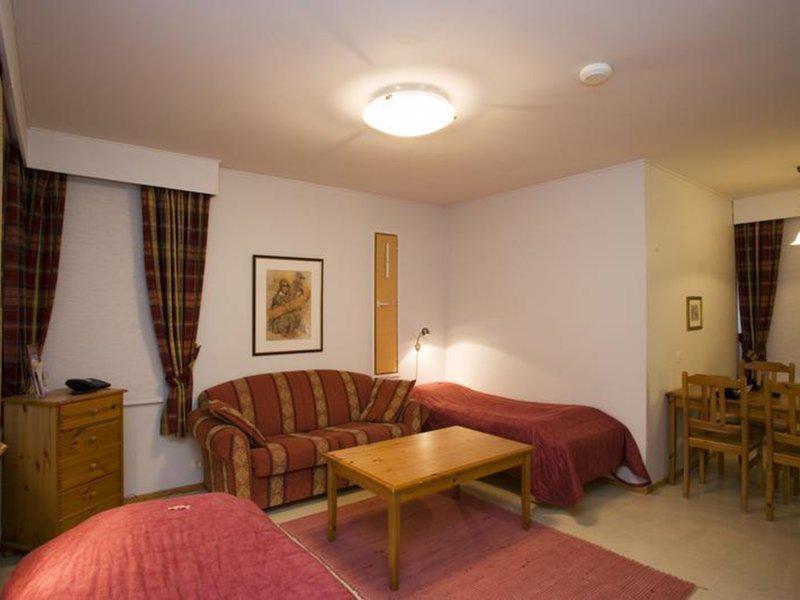 E40509C9D775DB0D456DA27FA994643D