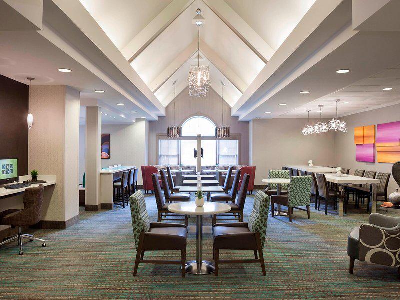 FD3BF94AEAE0689E39378A4AA3F073A0