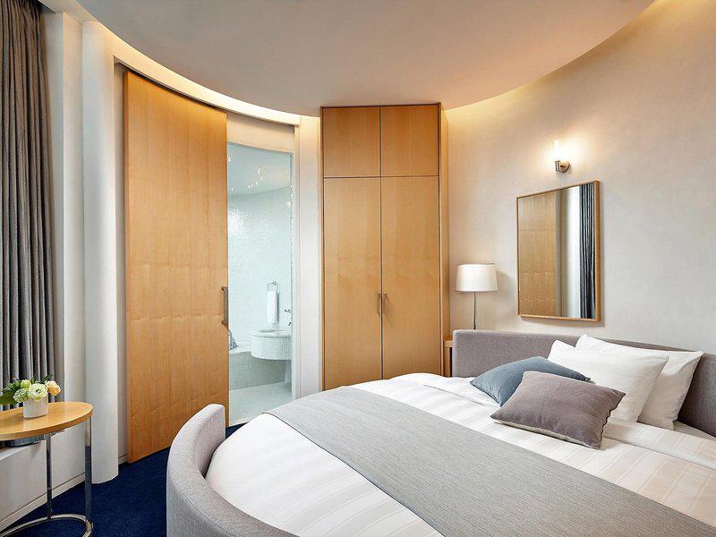 FC25AED4BD5EB347DBDB634066181378