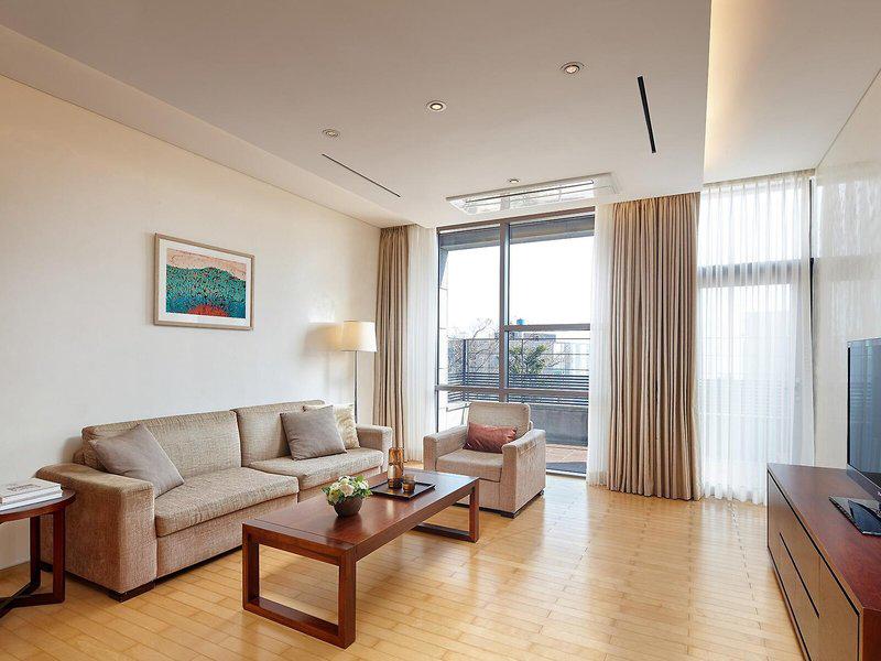 230AD2E9E3A8D24FCA4E346F448D98E9