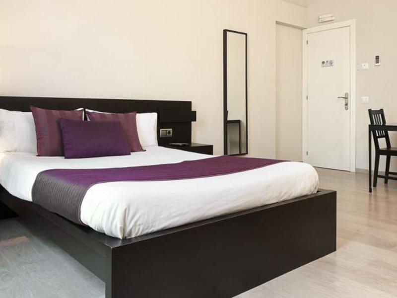 965BEEEE7A8D44AADF3A925BB55CB5B1