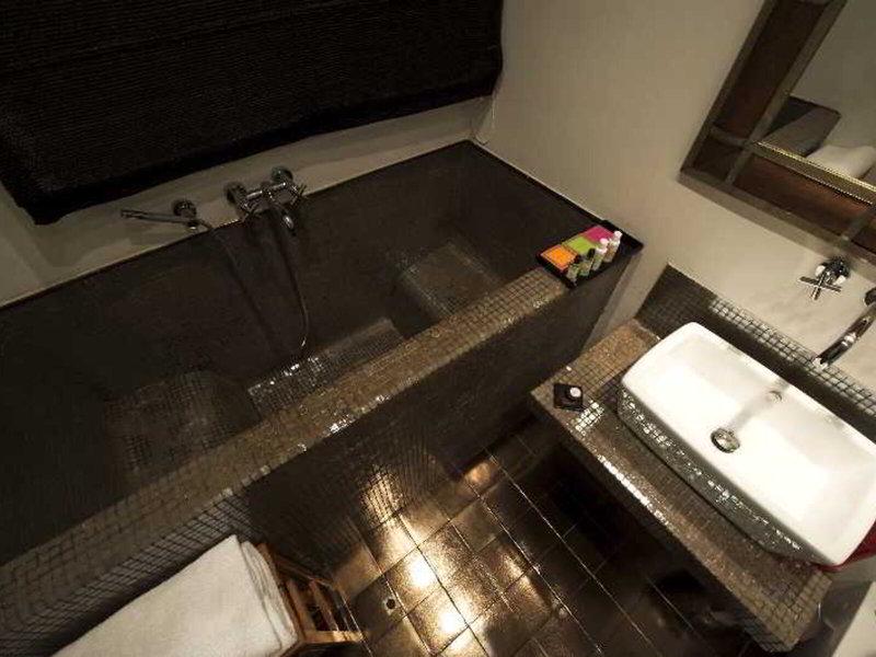 5030EBC6A54B872BAFA424380FD98C6A