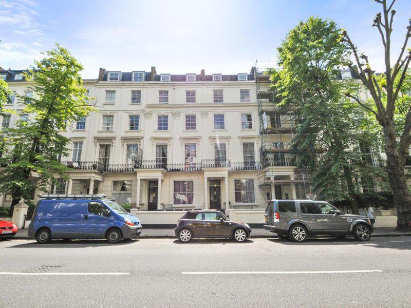 B83B848322D4CE9421FD7F66BF62AB89