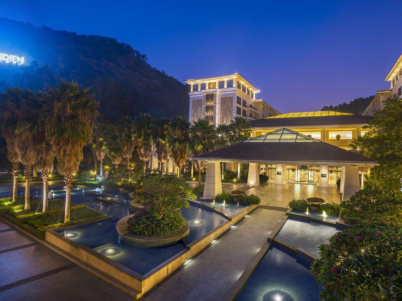 DF95B21EF5D13A01E03D4C39659976BC