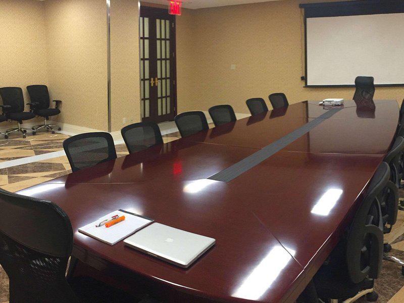 3AB050F996F6FB39873F7544F6FA05B6