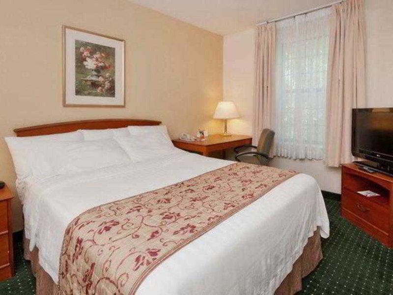 EB1D1F65E19B6DDEE5605B2785D5C13E